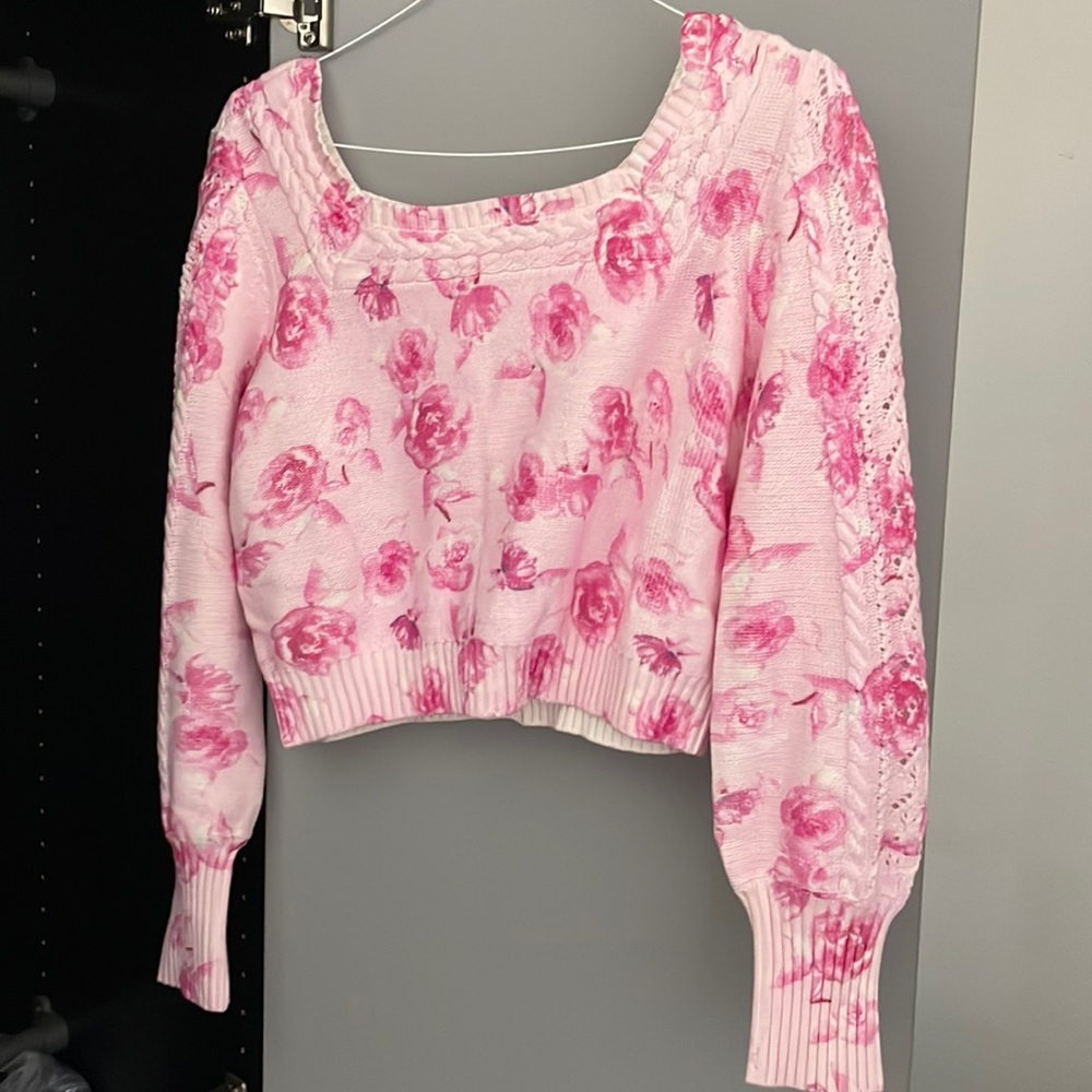mikki crop sweater pink dreamfields